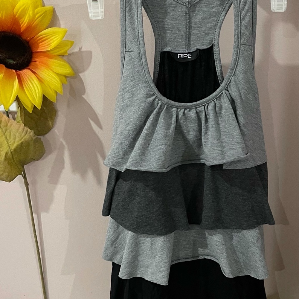 Ripe sleeveless ruffles blouse